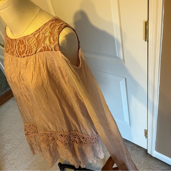 Pink Top - Picture 3 of 5